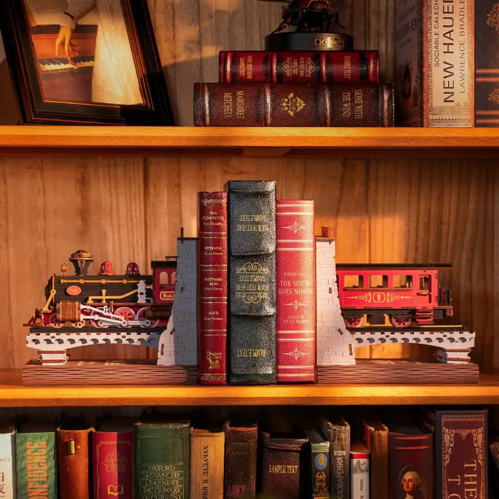 Diorama carti Puzzle 3D Tren de Epoca din lemn cu detalii fine si aer nostalgic