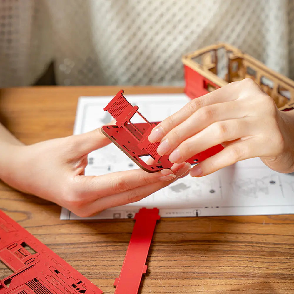 Puzzle 3D Autobuz Londonez Design autentic al autobuzului roșu iconic din Londra