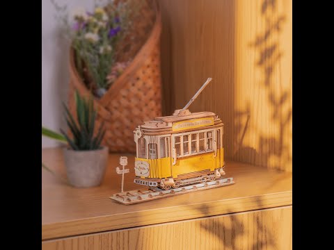 Decoratiune din lemn  Tramvai Rokr