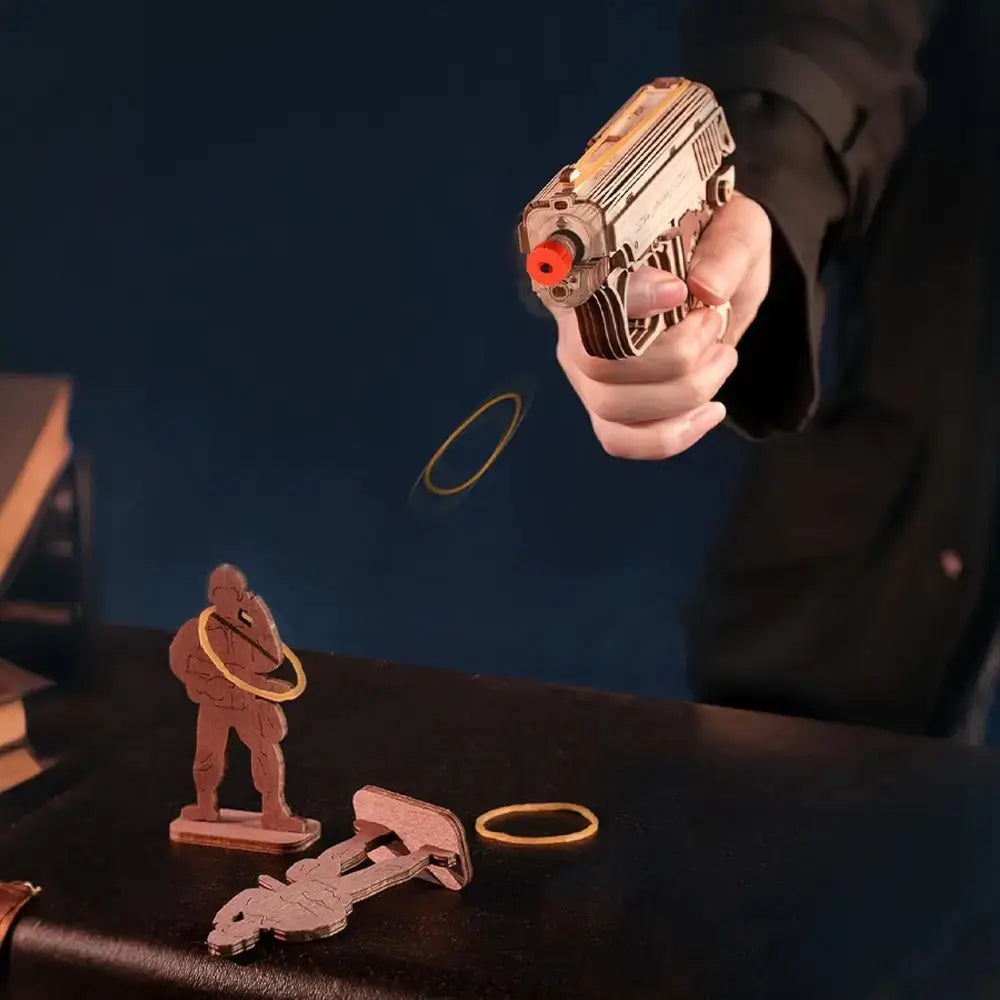 Puzzle 3D Mini Pistol ROKR cu benzi elastice si tinte