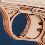 Tragaci mobil Puzzle 3D Mini Pistol ROKR LQ502 precizie in decupajul pieselor din lemn