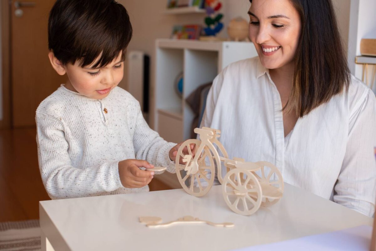 Puzzle-uri 3D din lemn - o activitate distractivă și educativă pentru întreaga familie